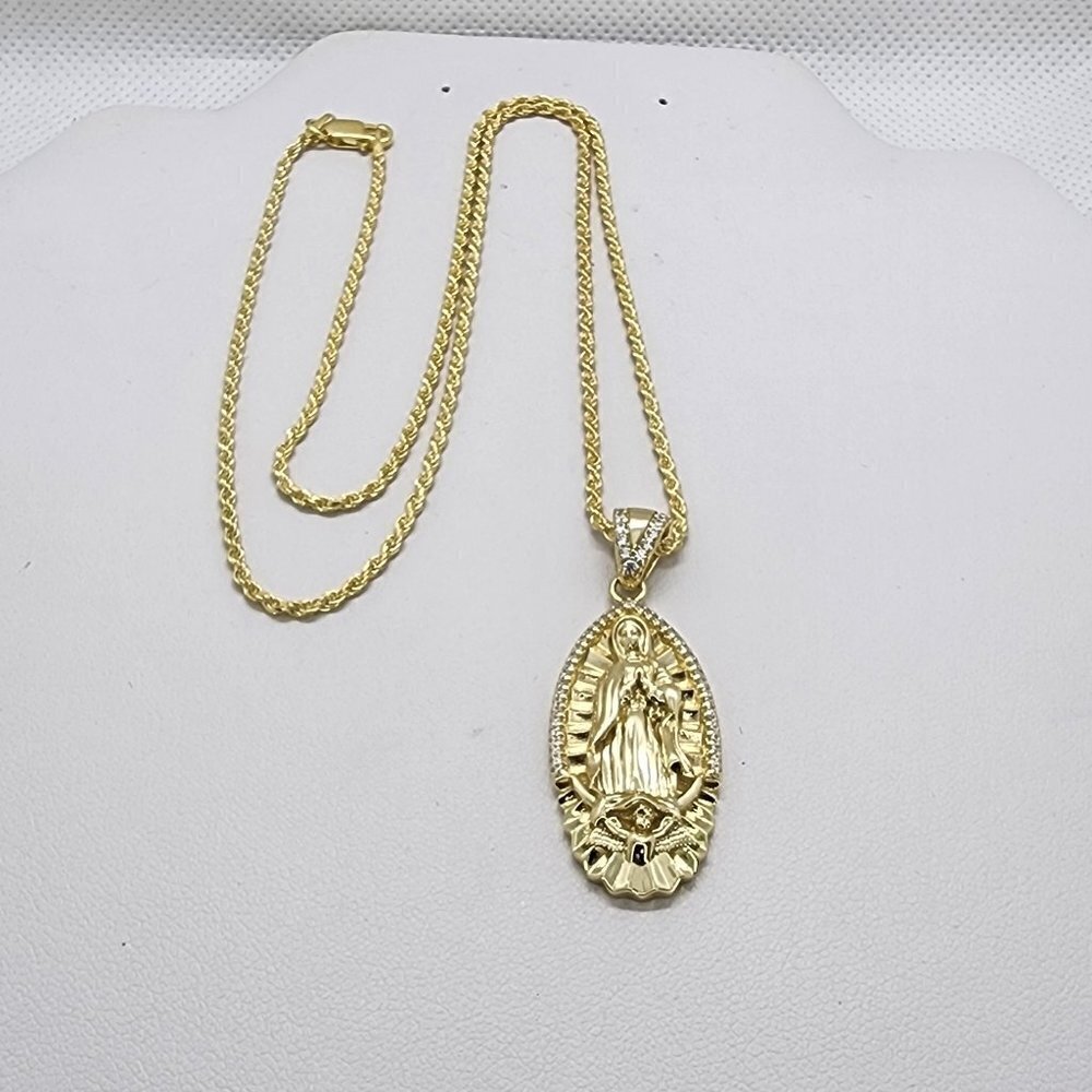 Brand New Sterling Silver 925 Virgen De Guadalupe Necklace